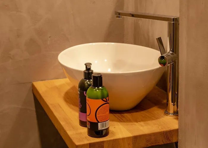 Agata By Vintage Travel